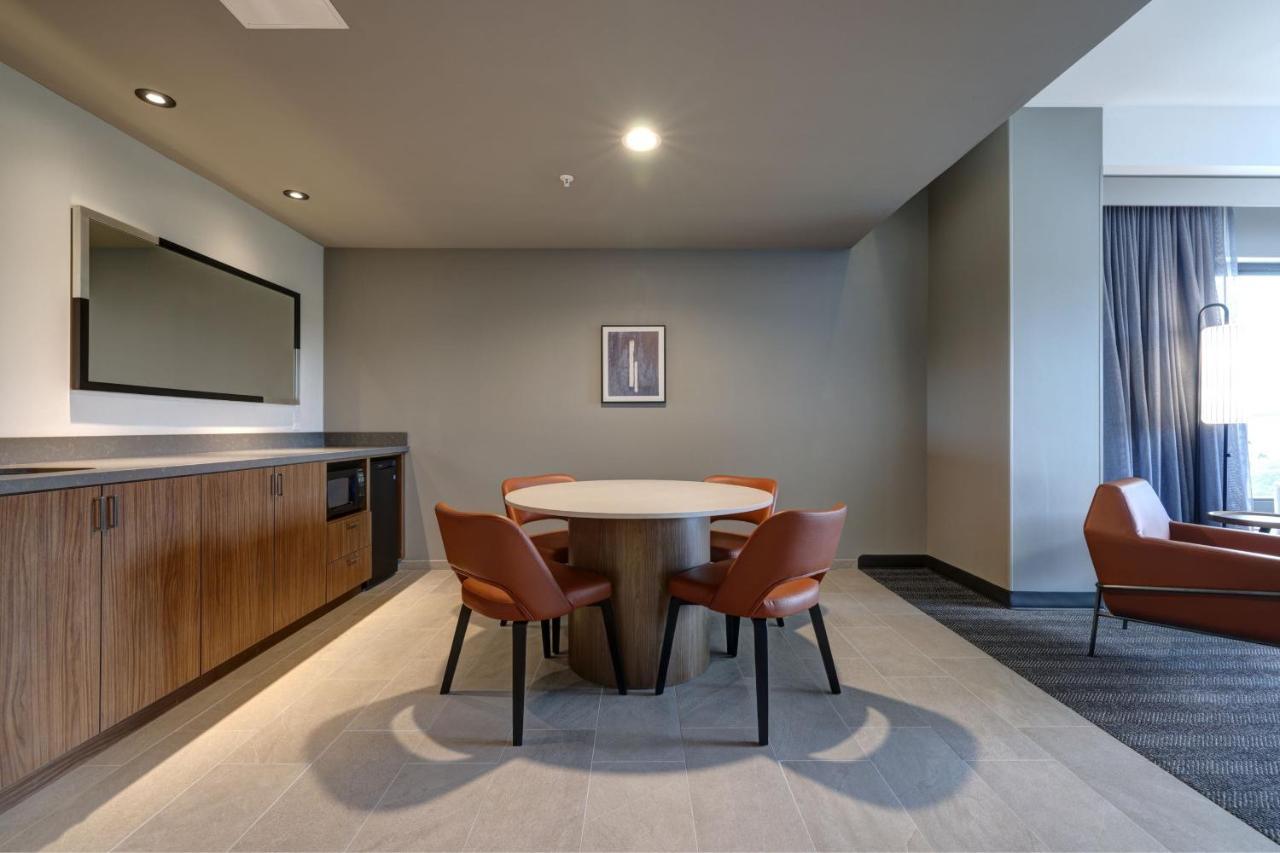 Courtyard By Marriott Iowa City University Heights מראה חיצוני תמונה
